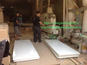 Xưởng thi công vách vệ sinh Thiên Gia Phú