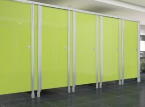 vach ngan toilet