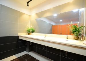 Những lý do gì khi sử dụng các vách ngăn vệ sinh compact 