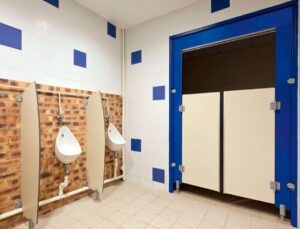 vach ngan toilet