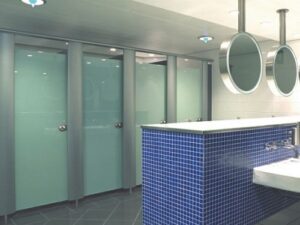 Vách ngăn vệ sinh làm đẹp cho công trình 