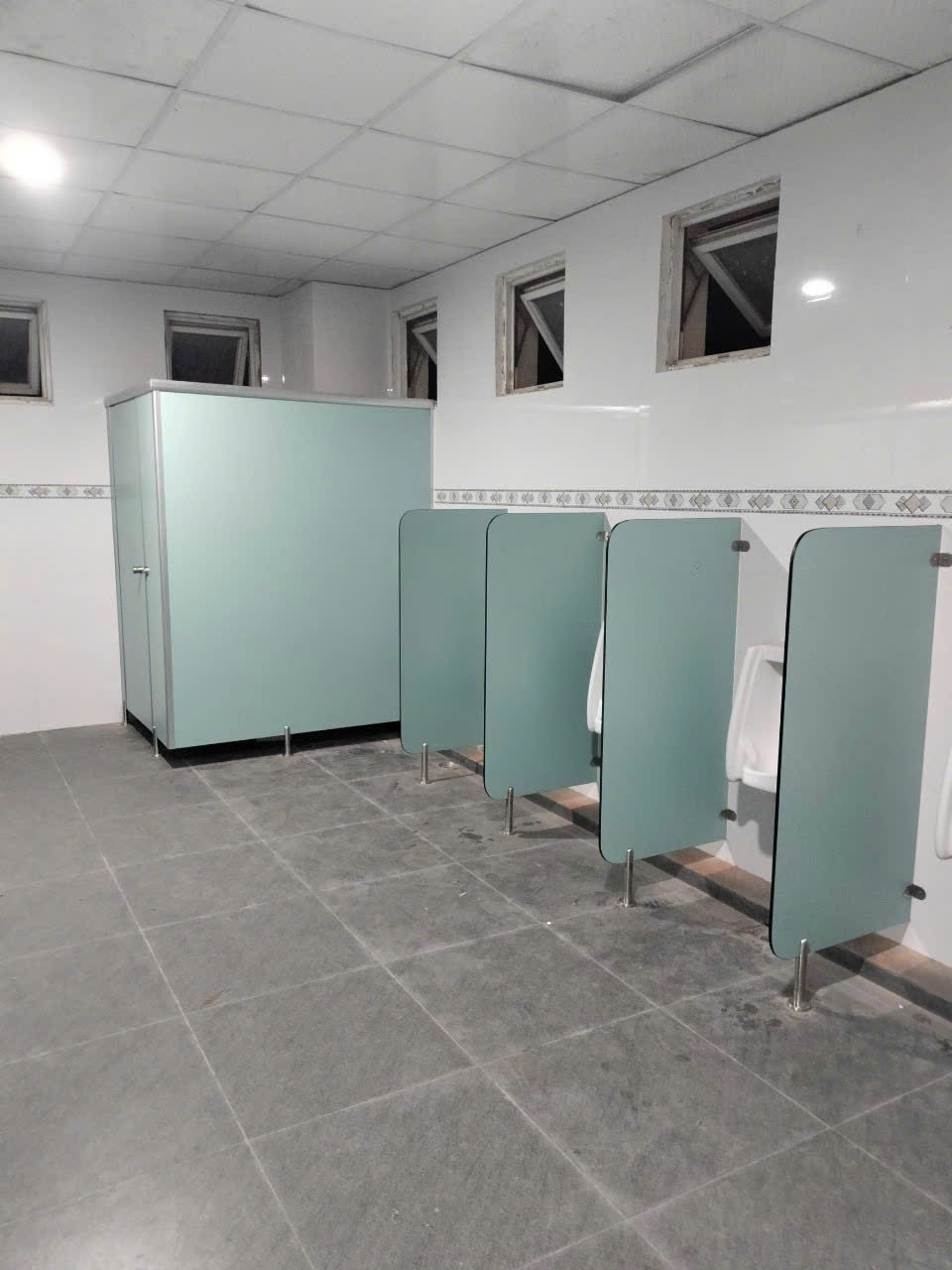 Mẫu vách ngăn vệ sinh mã 1013 Compact HPL