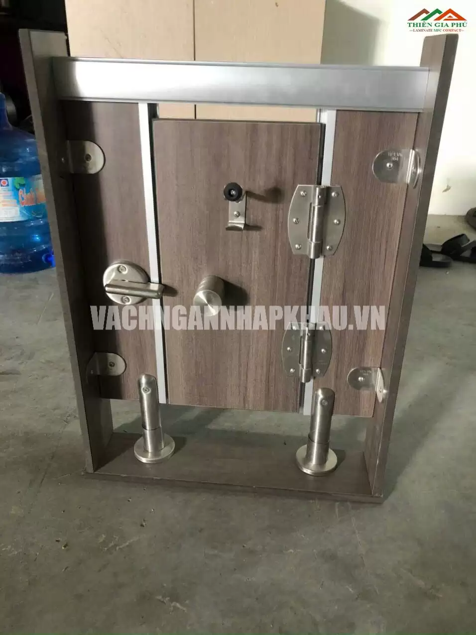 Phụ kiện vách ngăn vệ sinh inox 304